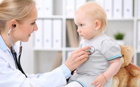 Çocuk Doktoru Kimdir? Hangi Hastalıklarla İlgilenir?