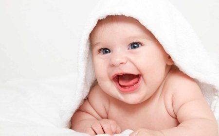 Yenidoğan Bebeğinize Sevgiyle Yaklaşın: Duyusal ve Gelişimsel Destek Önerileri