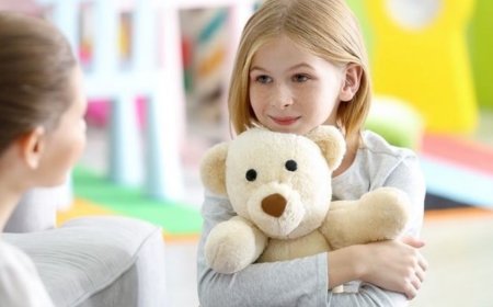 Çocukların ve Ergenlerin Dünyasına Uzmanlıkla Yaklaşıyor: Sinem Pirinalı